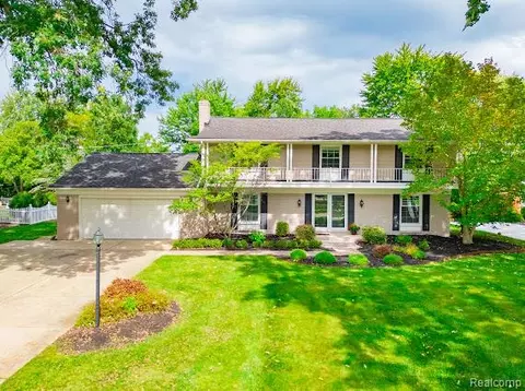 8160 Manchester, Grosse Ile, MI 48138