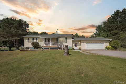 8260 Birch Run Rd, Arbela, MI 48746