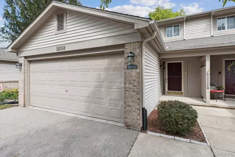 36550 Deerhurst S, Westland, MI 48185
