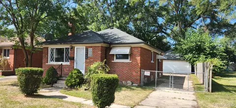 22847 Panama Ave, Warren, MI 48091