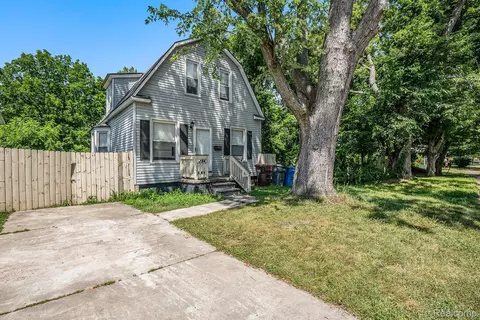 324 Tromley St, Inkster, MI 48141