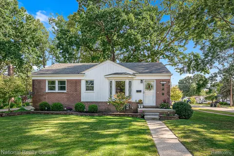 30055 Grandon St, Livonia, MI 48150