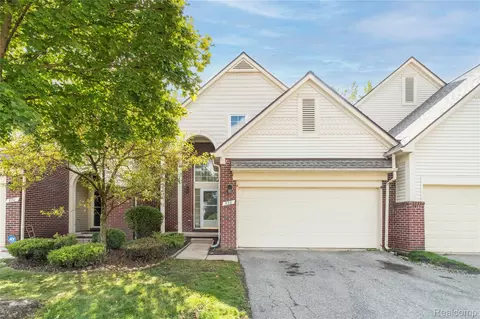 550 Concord Dr #75, Canton, MI 48188