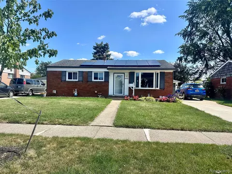 6912 Moccasin St, Westland, MI 48185