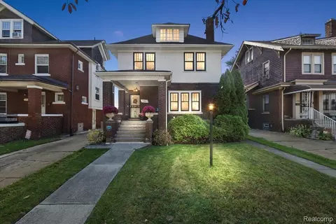 1731 Longfellow St, Detroit, MI 48206