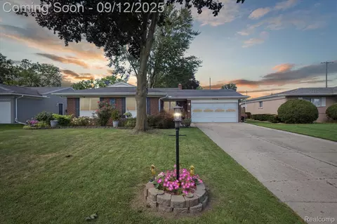 5018 Wishing Well Dr, Grand Blanc, MI 48439