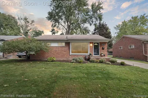 30110 Westfield St, Livonia, MI 48150