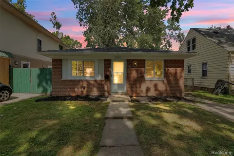 26004 Currier St, Dearborn Heights, MI 48125