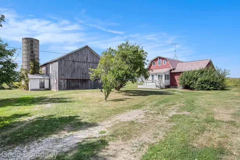 31401 Dayton Rd, Richmond, MI 48062