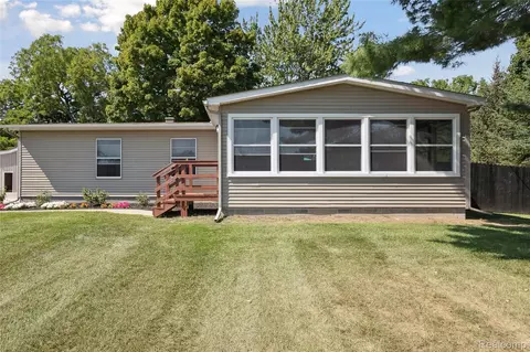 6524 Reilly Dr S, Dexter, MI 48137
