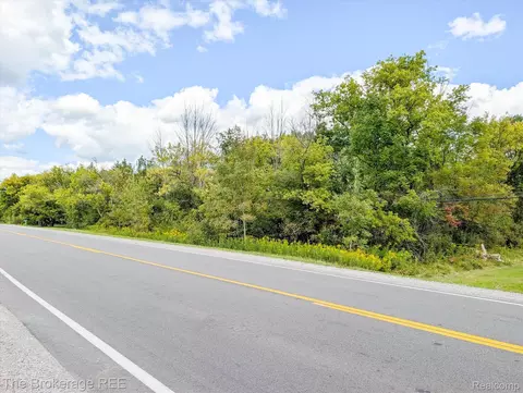 0 N Vacant Land N Elms Rd, Flint, MI 48532 photo 3