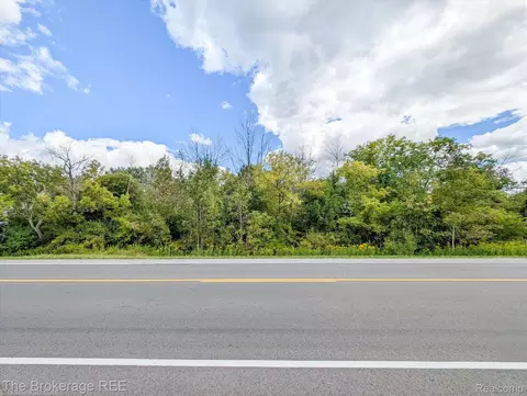 0 N Vacant Land N Elms Rd, Flint, MI 48532 photo 4