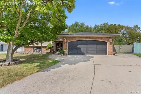 21946 Camille Ct, Trenton, MI 48183