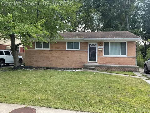 20308 Shady Lane Ave, Saint Clair Shores, MI 48080