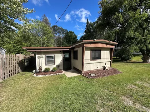 202 N Case St, Marion, MI 49665