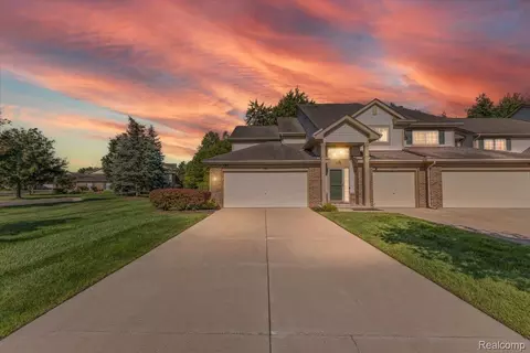 392 N N Vis, Auburn Hills, MI 48326