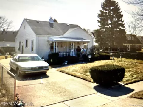694 E Morehouse Ave, Hazel Park, MI 48030
