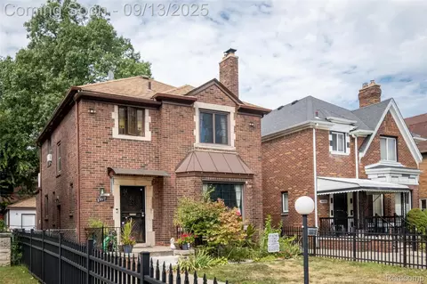 18019 Santa Barbara Dr, Detroit, MI 48221