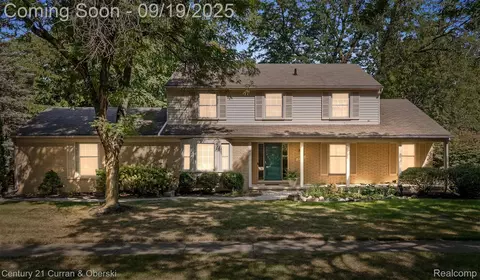 45796 Clement Ct, Northville, MI 48167