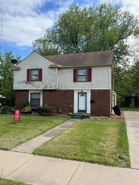 21746-48 Moross Rd, Grosse Pointe, MI 48236