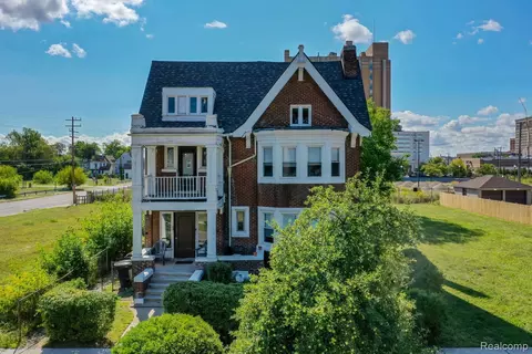 100 Chandler St, Detroit, MI 48202