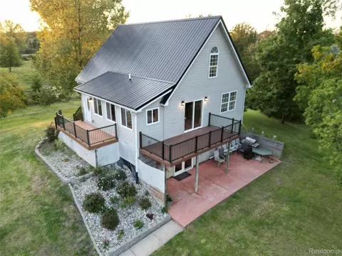 9825 Sheridan Rd, Millington, MI 48746