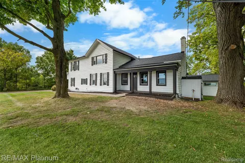 2950 Chilson Rd, Howell, MI 48843