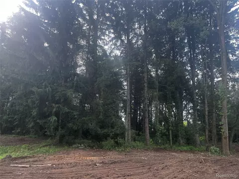 1466 Debi Ann Dr, Mayfield, MI 48446