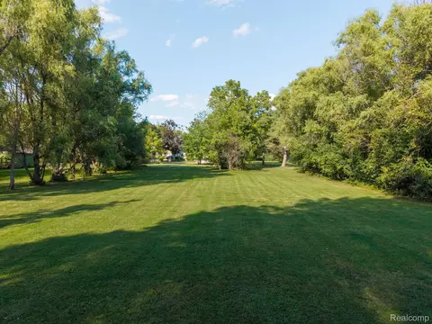 273 Shadywood - Parcel B Rd, Rochester Hills, MI 48307