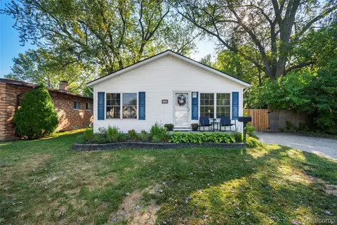 24282 Eleanor Ave, Warren, MI 48089