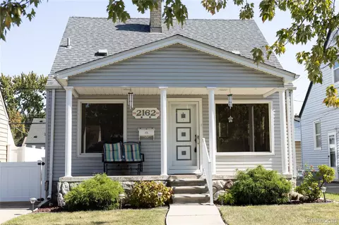 2162 Schultz St, Lincoln Park, MI 48146