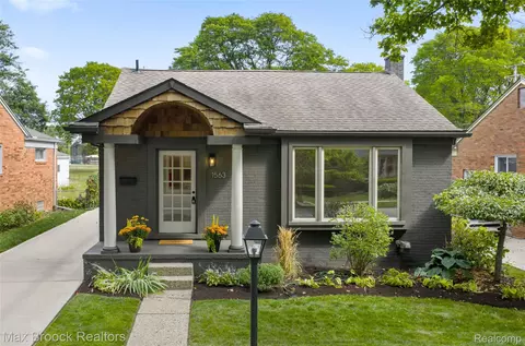 1563 Cheltenham Rd, Birmingham, MI 48009