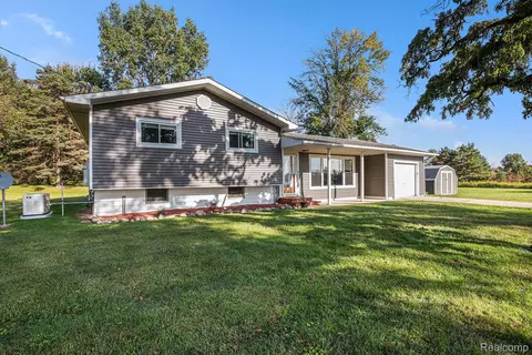 6881 S Kingston Rd, Koylton, MI 48727