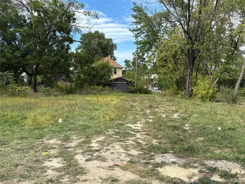 6360 Clifton St, Detroit, MI 48210
