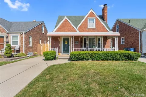 1376 Michigan Blvd, Lincoln Park, MI 48146