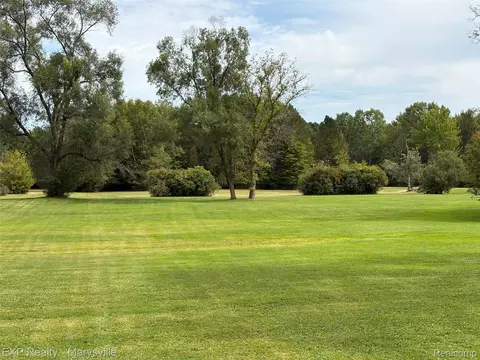 2142 Ditty Rd, Kimball, MI 48074