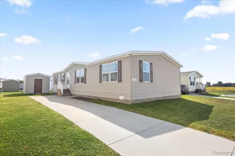 57572 Miller Ct, New Haven, MI 48048