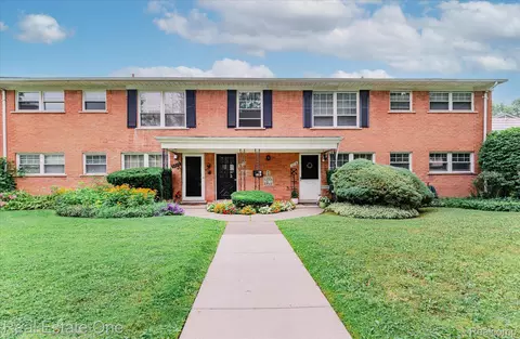 3220 Shenandoah Dr #12-12, Royal Oak, MI 48073