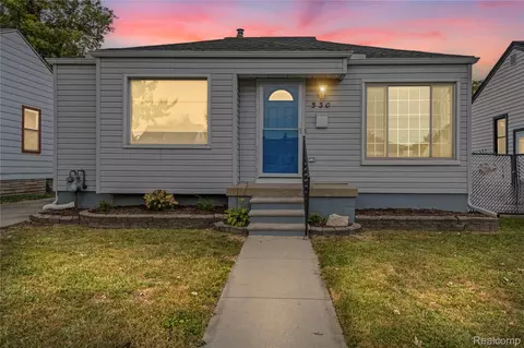 530 Mayflower Ave, Lincoln Park, MI 48146