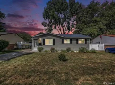 32140 Palmer, Westland, MI 48186