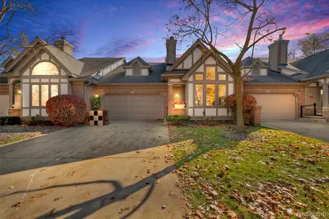 824 N Beech Daly Rd, Dearborn Heights, MI 48127