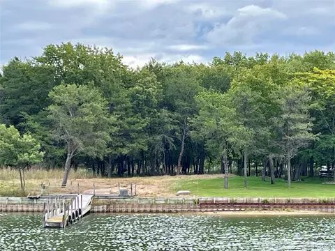 9857 Whispering Pnes, Caseville, MI 48755