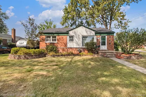 30408 Minton St, Livonia, MI 48150