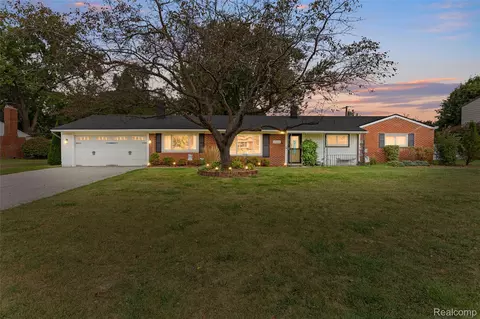 40610 Rock Hill St, Novi, MI 48375