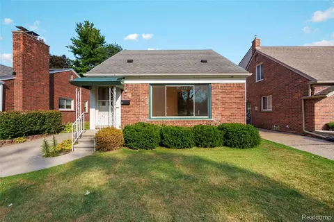 920 N Denwood St, Dearborn, MI 48128