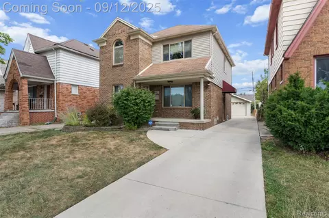 6422 Jonathon St, Dearborn, MI 48126