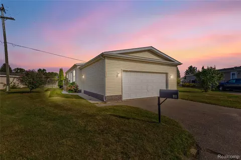 111 Riviera, Oxford, MI 48371