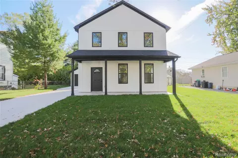 129 South Ave, Mount Clemens, MI 48043