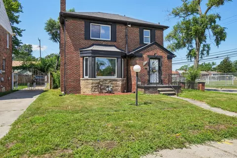 19211 Birwood St, Detroit, MI 48221