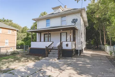 25 Ellwood St, Pontiac, MI 48342